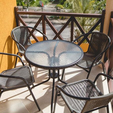 Frontline Apartments Крайст Чърч Екстериор снимка