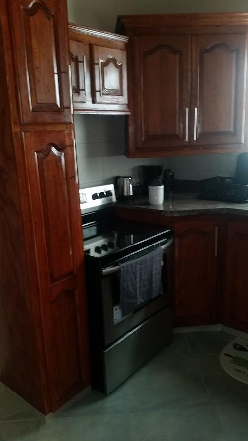 Frontline Apartments Крайст Чърч Екстериор снимка