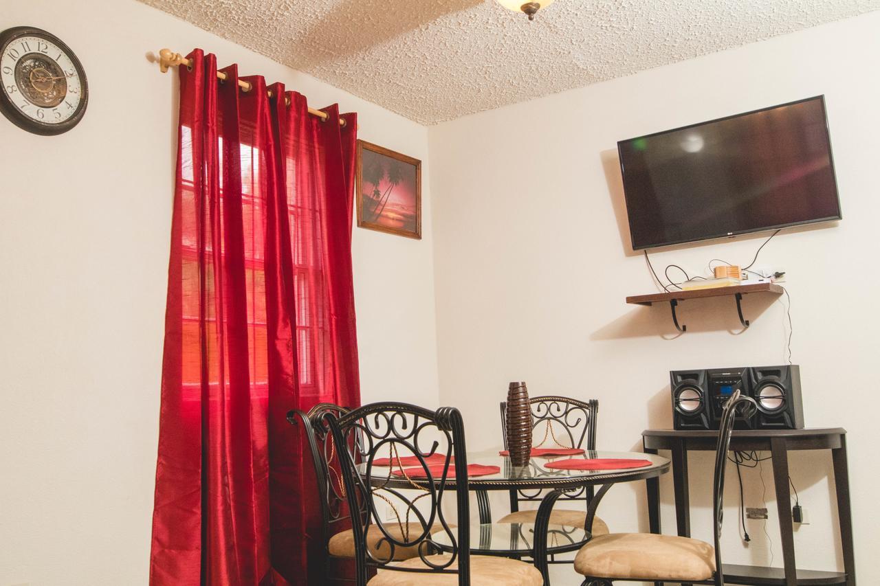 Frontline Apartments Крайст Чърч Екстериор снимка